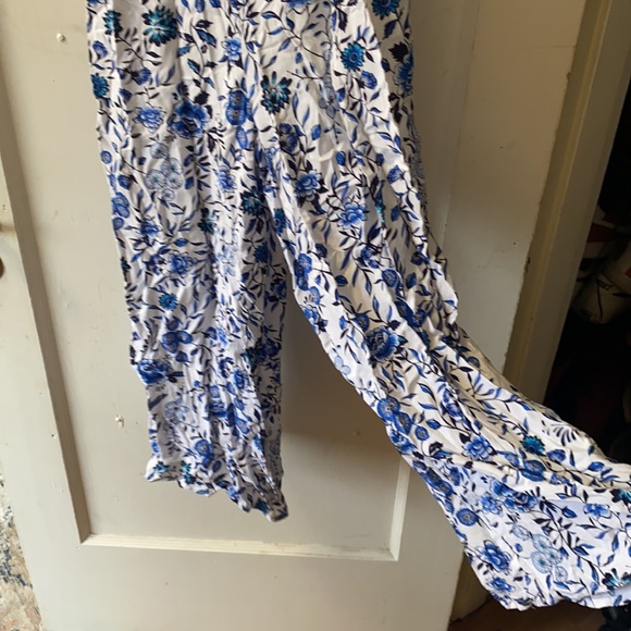Divided White and blue floral ruffle jumper - Picture 2 of 5